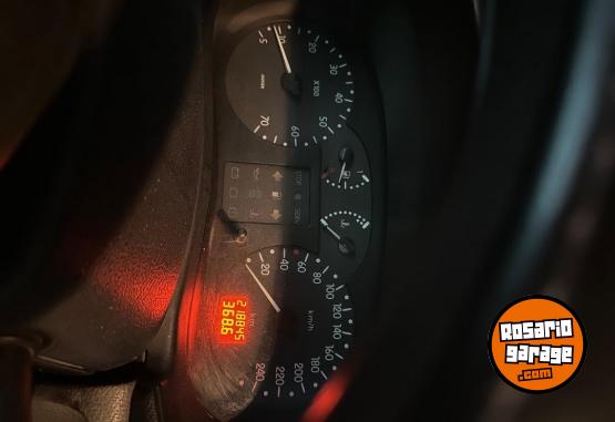 Autos - Renault Clio 2004 Diesel 218000Km - En Venta