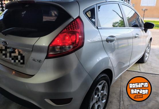 Autos - Ford Fiesta kinetic 2011 Nafta 178000Km - En Venta