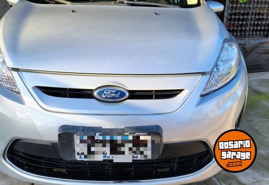 Autos - Ford Fiesta kinetic 2011 Nafta 178000Km - En Venta