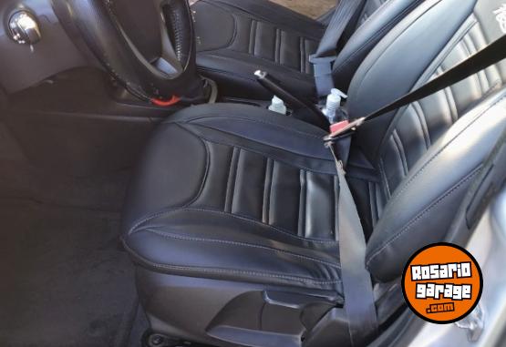 Autos - Ford Fiesta kinetic 2011 Nafta 178000Km - En Venta