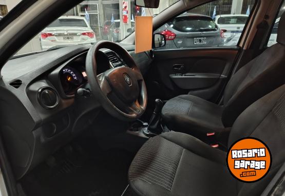 Autos - Renault LOGAN 2017 Nafta 116000Km - En Venta