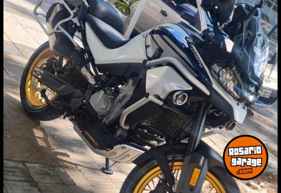 Motos - CF 800 Explorer 2024 Nafta 11000Km - En Venta