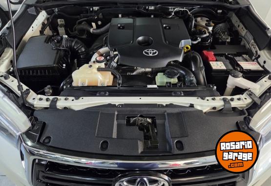 Camionetas - Toyota Hilux srx 2020 Diesel 68000Km - En Venta