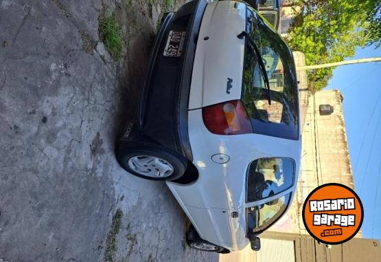 Autos - Fiat Palio 1999 Nafta 277000Km - En Venta
