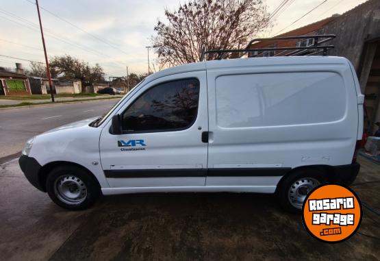 Utilitarios - Peugeot Partner 2018 GNC 163000Km - En Venta
