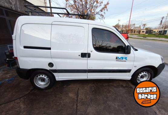 Utilitarios - Peugeot Partner 2018 GNC 163000Km - En Venta