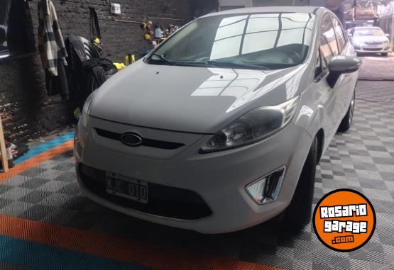 Autos - Ford Kinetic Titanium 2011 Nafta 178000Km - En Venta