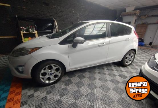 Autos - Ford Kinetic Titanium 2011 Nafta 178000Km - En Venta