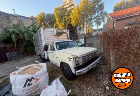 Camiones y Grúas - Ford 350 - En Venta