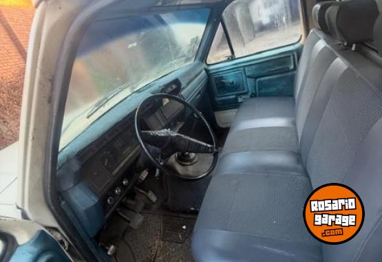 Camiones y Grúas - Ford 350 - En Venta