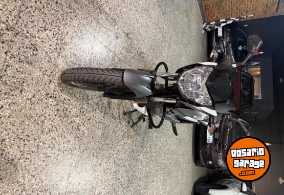 Motos - Bajaj Rowser 2026 Nafta 3000Km - En Venta