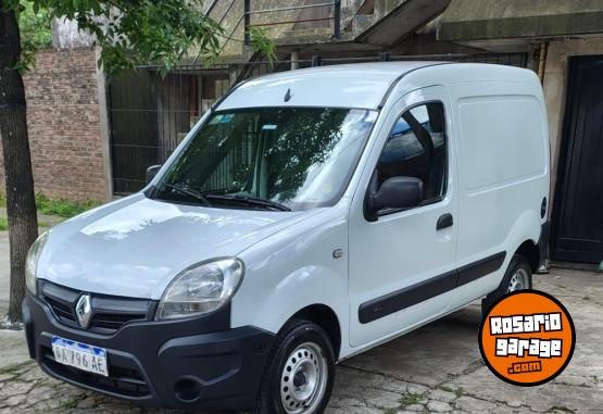 Utilitarios - Renault Kangoo 2016 Nafta 250000Km - En Venta