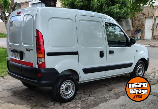 Utilitarios - Renault Kangoo 2016 Nafta 250000Km - En Venta