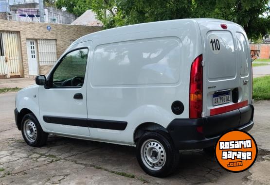 Utilitarios - Renault Kangoo 2016 Nafta 250000Km - En Venta