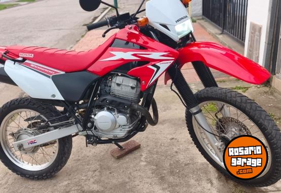 Motos - Honda Tornado XR 250 2017 Nafta 22000Km - En Venta