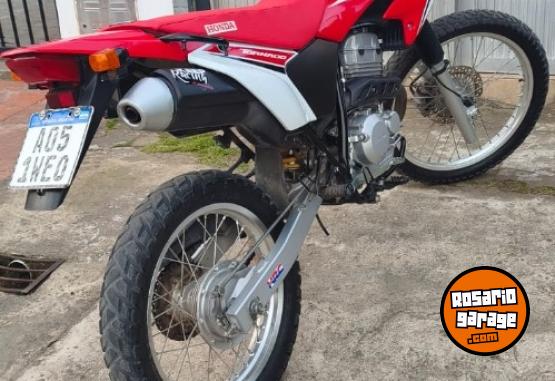 Motos - Honda Tornado XR 250 2017 Nafta 22000Km - En Venta