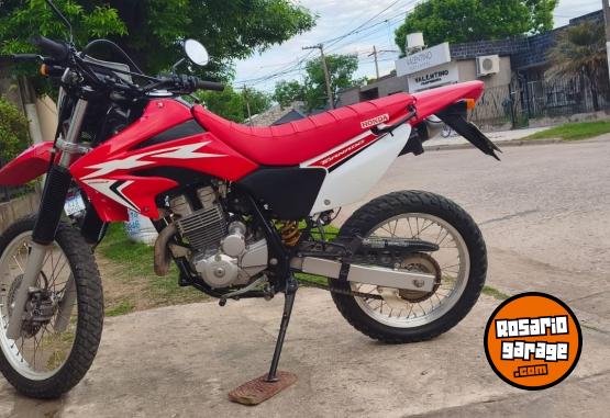Motos - Honda Tornado XR 250 2017 Nafta 22000Km - En Venta