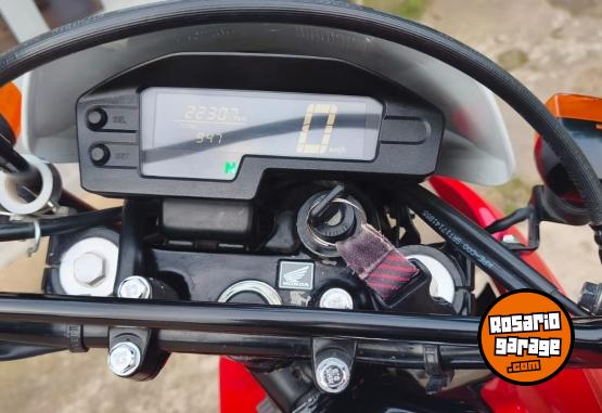 Motos - Honda Tornado XR 250 2017 Nafta 22000Km - En Venta