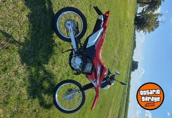 Motos - Honda Tornado XR 250 2017 Nafta 22000Km - En Venta