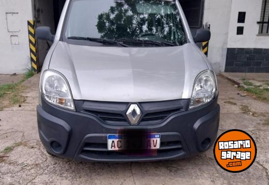 Utilitarios - Renault Kangoo 2017 Nafta 86000Km - En Venta