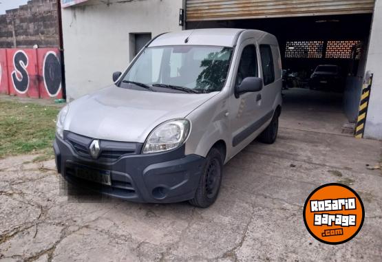 Utilitarios - Renault Kangoo 2017 Nafta 86000Km - En Venta
