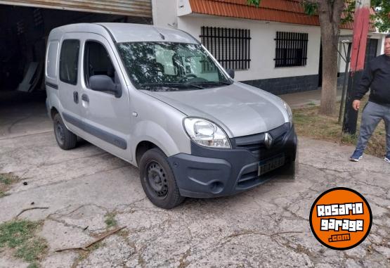 Utilitarios - Renault Kangoo 2017 Nafta 86000Km - En Venta