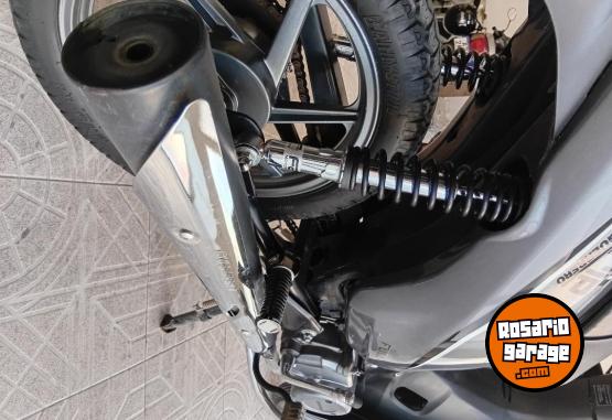 Motos - Guerrero Trip 110 full 2024 Nafta 9000Km - En Venta