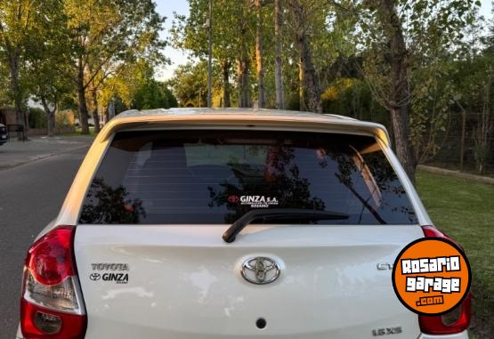 Autos - Toyota 2016 xs 2016 Nafta 70000Km - En Venta