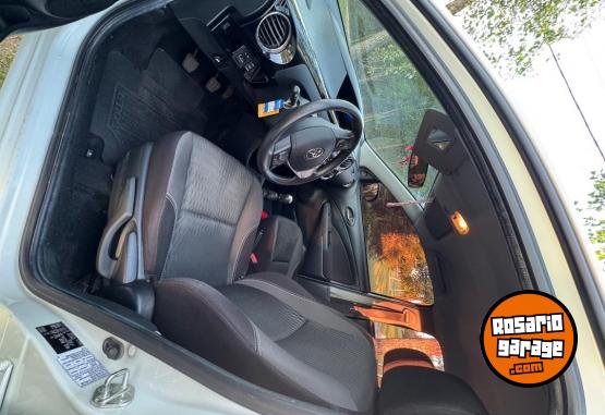 Autos - Toyota 2016 xs 2016 Nafta 70000Km - En Venta