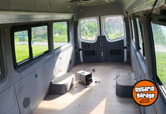 Utilitarios - Mercedes Benz sprinter 2015 Nafta 300000Km - En Venta