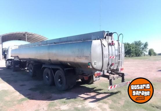 Camiones y Grúas - Cisterna de acero inox Indecar - En Venta
