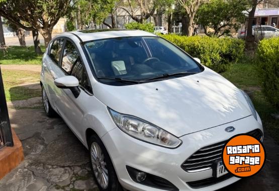 Autos - Ford Fiesta Titanium 2017 Nafta 92000Km - En Venta