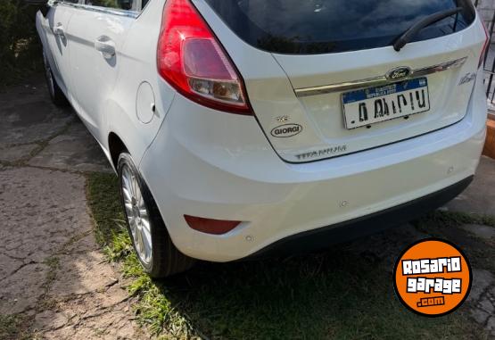 Autos - Ford Fiesta Titanium 2017 Nafta 92000Km - En Venta