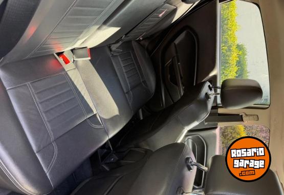 Autos - Ford Fiesta Titanium 2017 Nafta 92000Km - En Venta
