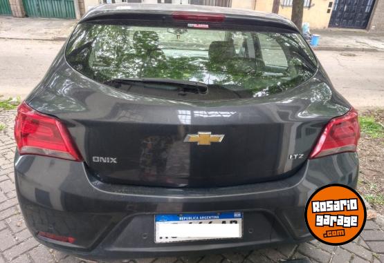 Autos - Chevrolet onix ltz 2018 Nafta 90000Km - En Venta