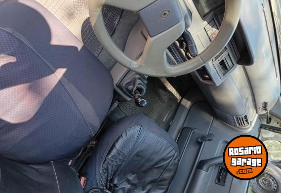 Autos - Renault Clio 1999 Diesel 300000Km - En Venta