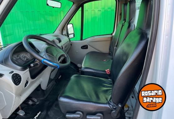 Utilitarios - Renault Master 2008 Diesel 200000Km - En Venta