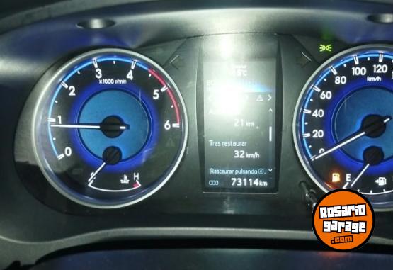 Camionetas - Toyota Toyota Hilux SRV 4x2 2019 Diesel 73000Km - En Venta