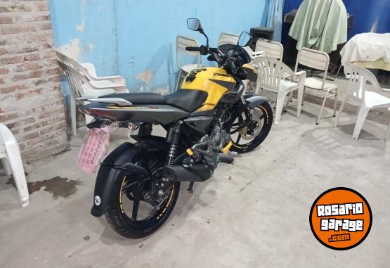 Motos - Benelli Rouser 2023 Nafta 9500Km - En Venta