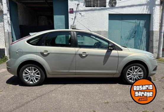 Autos - Ford Focus Ghia 2010 GNC 140000Km - En Venta