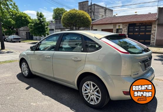 Autos - Ford Focus Ghia 2010 GNC 140000Km - En Venta