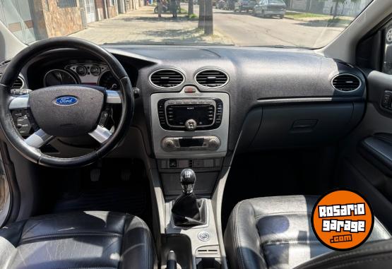 Autos - Ford Focus Ghia 2010 GNC 140000Km - En Venta