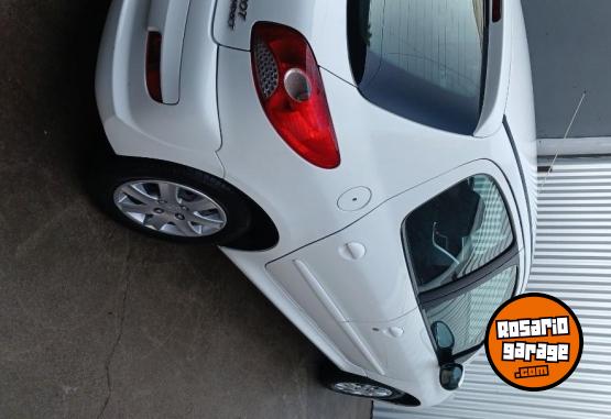 Autos - Peugeot 207 compac 2013 Nafta 153000Km - En Venta