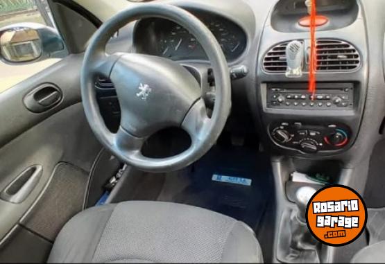 Autos - Peugeot 206 XT NAFTA 2008 Nafta 180000Km - En Venta