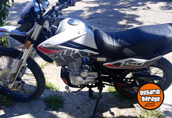 Motos - Motomel Skua 150 silver 2023 Nafta 13000Km - En Venta