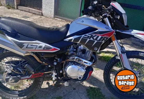 Motos - Motomel Skua 150 silver 2023 Nafta 13000Km - En Venta