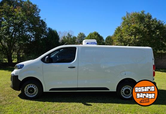 Utilitarios - Peugeot Expert 1.5 Hdi 120 L3 2024 Diesel 6000Km - En Venta