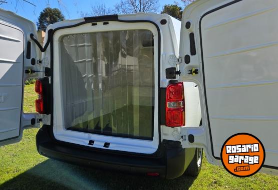 Utilitarios - Peugeot Expert 1.5 Hdi 120 L3 2024 Diesel 6000Km - En Venta