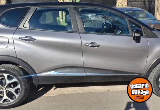 Autos - Renault Captur 2022 Nafta 99000Km - En Venta