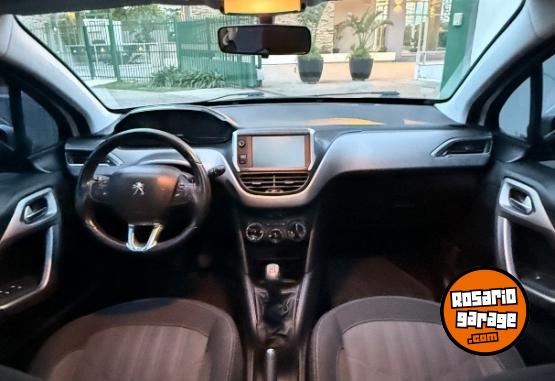 Autos - Peugeot 208 2017 Nafta - En Venta